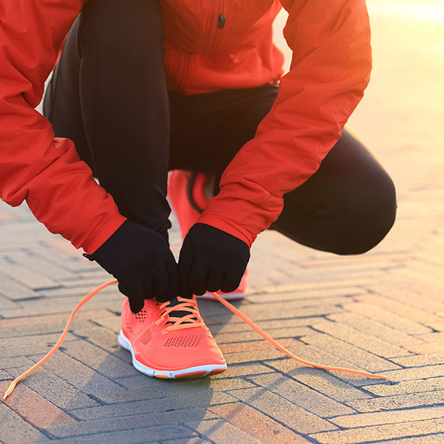 Numb Fingers From Running Run and Specialist Running Shop London Edinburgh Cardiff